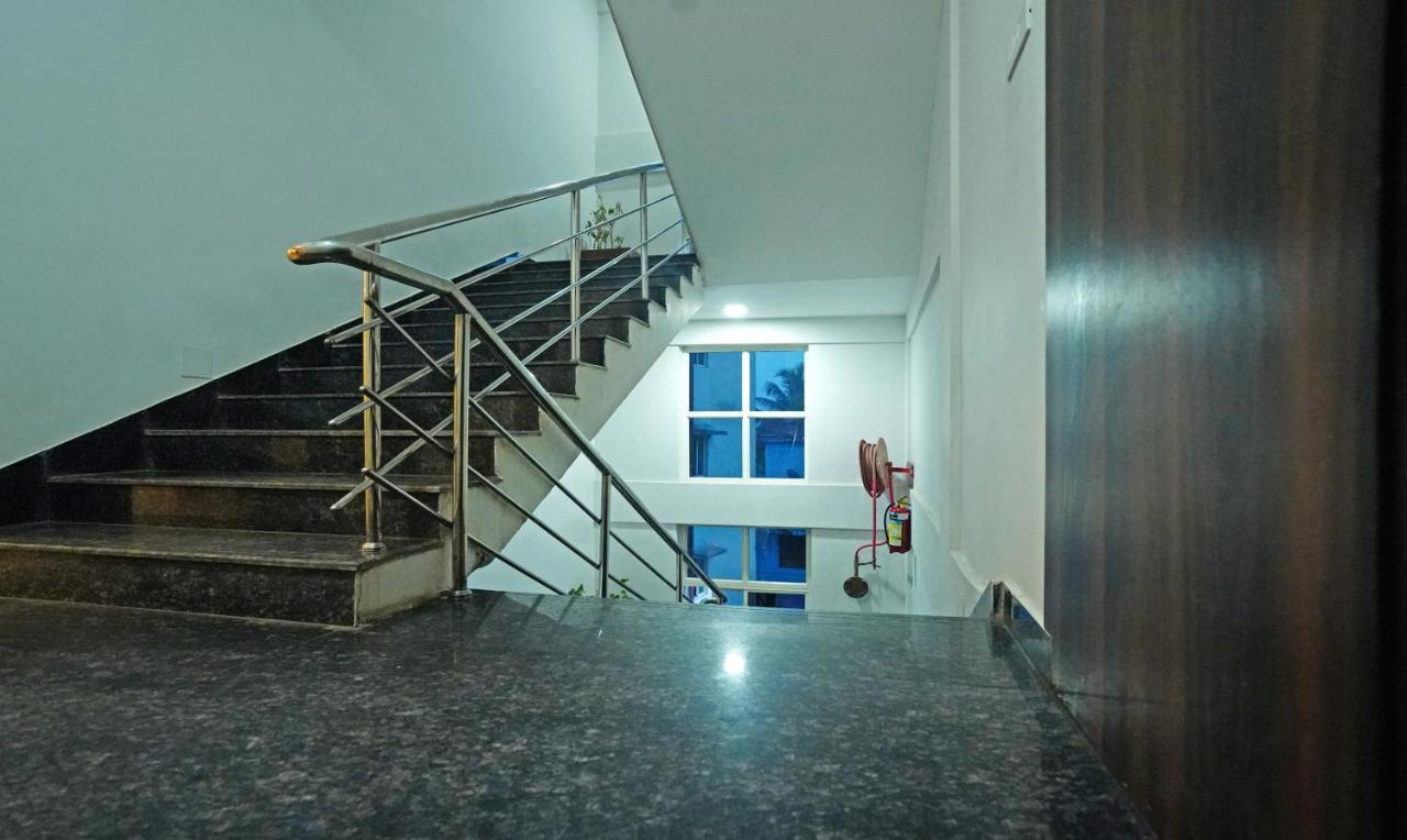 Treebo Lazystay Grand Patia Bhubaneswar Buitenkant foto