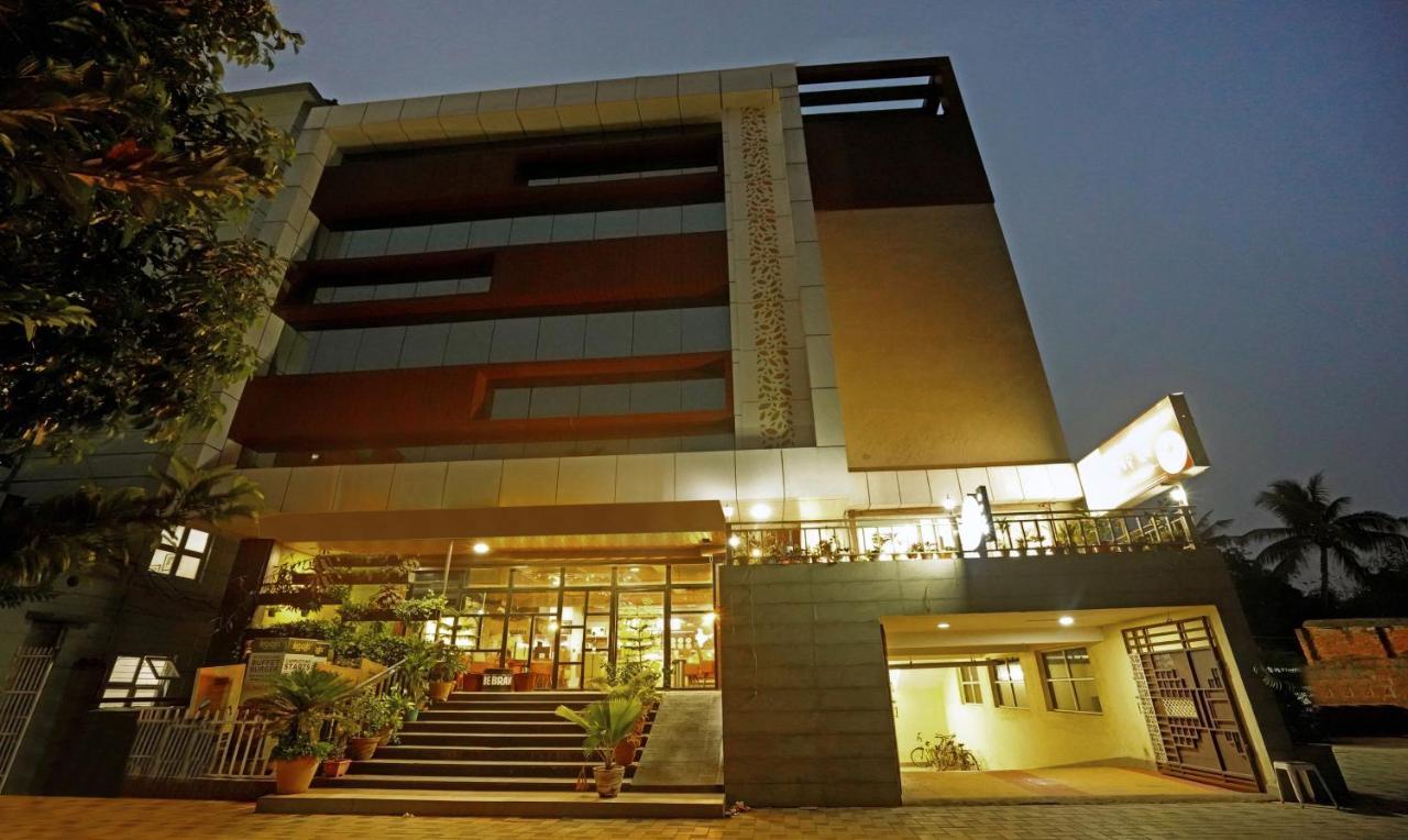 Treebo Lazystay Grand Patia Bhubaneswar Buitenkant foto