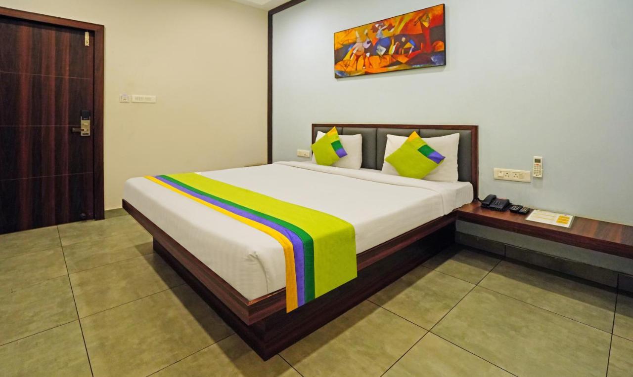 Treebo Lazystay Grand Patia Bhubaneswar Buitenkant foto