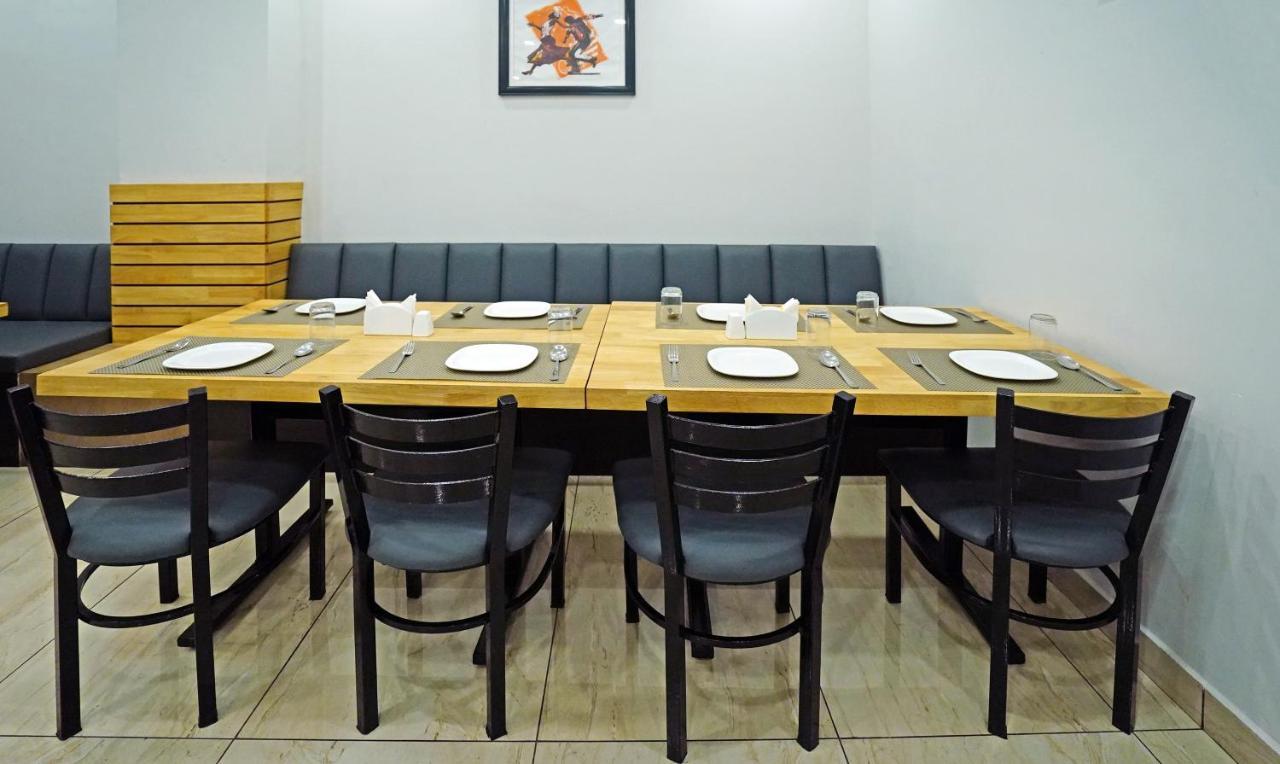 Treebo Lazystay Grand Patia Bhubaneswar Buitenkant foto